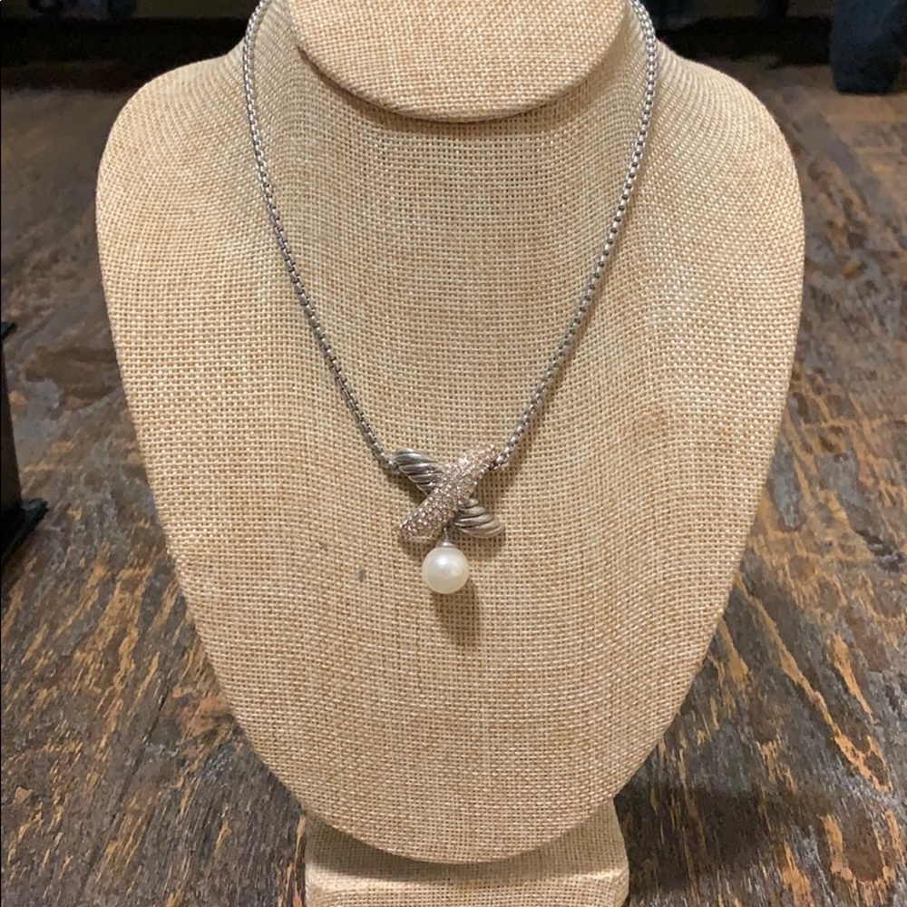Statement necklace